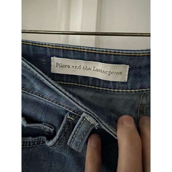 Anthro Pilcro and the Letterpress script skinny jeans raw uneven hem with patchw - Picture 5 of 7